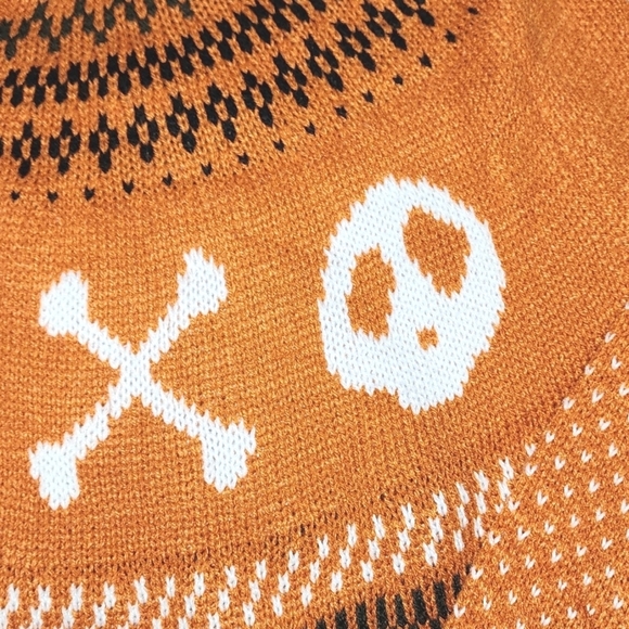 Halloween Orange Skull and Crossbones Cardigan Sweater Sz 0XL - Picture 3 of 8